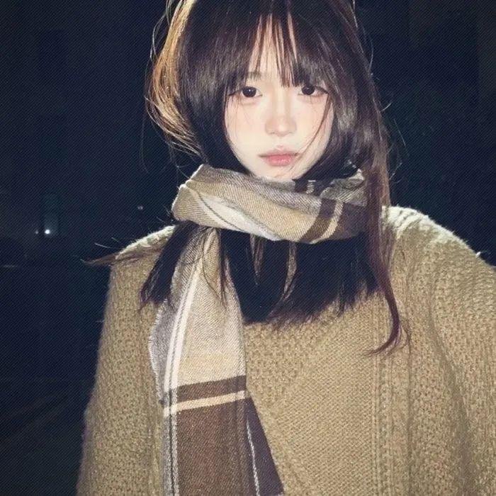 笼中女